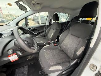 Peugeot 208 1.2 PureTech Active picture 14