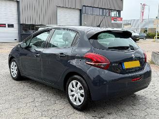 Peugeot 208 1.2 PureTech Blue Lion picture 6