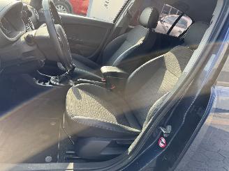 Opel Corsa 1.4-16V Business+ picture 8