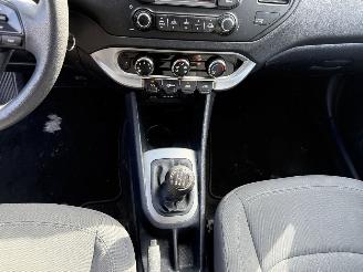 Kia Rio 1.2 CVVT Comfort Pack picture 21