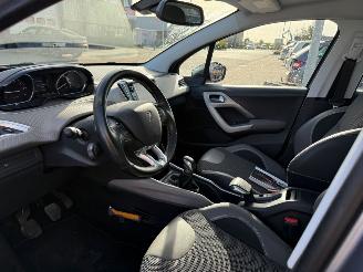 Peugeot 2008 1.2 PureTech Allure picture 13