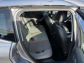 Peugeot 2008 1.2 PureTech Allure picture 11