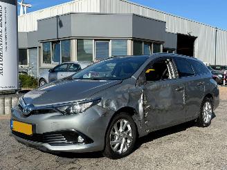 škoda osobní automobily Toyota Auris Touring Sports 1.8 Hybrid Lease 2015/10
