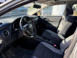 Toyota Auris Touring Sports 1.8 Hybrid Lease picture 14