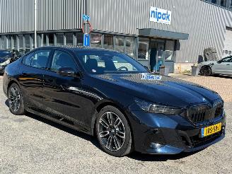 BMW 5-serie 530e picture 3