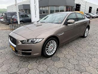 skadebil auto Jaguar XE 2.0 D Prestige 2016/10