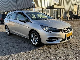 Opel Astra SPORTS TOURER 1.2 Edition picture 3