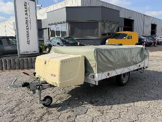 Vaurioauto  passenger cars Trigano  vouwagen 2005/6