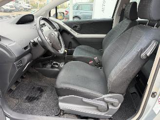 Toyota Yaris 1.0 VVTi Sol picture 11