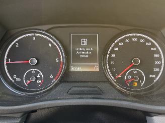 Volkswagen Transporter 2.0 TDI L2H1 picture 15