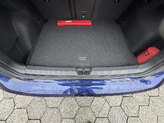 Volkswagen Golf 1.0 TSI Life picture 7