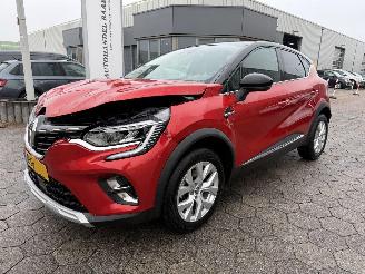 skadebil auto Renault Captur Automaat 1.3 TCe 140 Intens 2021/2