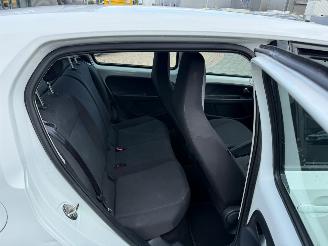 Volkswagen Up! 1.0 picture 10