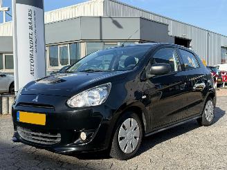 krockskadad bil auto Mitsubishi Space-star 1.0 Inform 2013/3