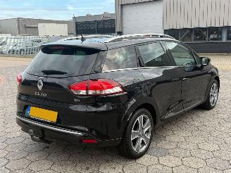 Renault Clio Estate 0.9 TCe Night&Day picture 4