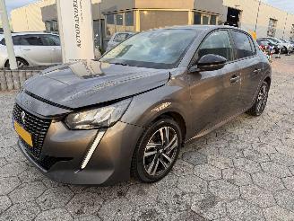 uszkodzony samochody osobowe Peugeot 208 1.2 PureTech Style 2023/6