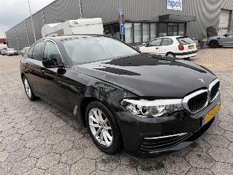 BMW 5-serie 520i Executive picture 3