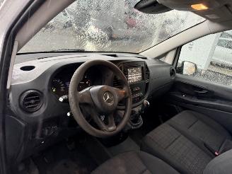 Mercedes Vito 111 CDI Lang picture 15