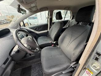 Toyota Yaris 1.3 VVTi Sol picture 8