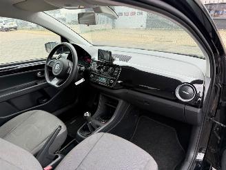 Volkswagen Up! 1.0 groove up! BlueMotion picture 12