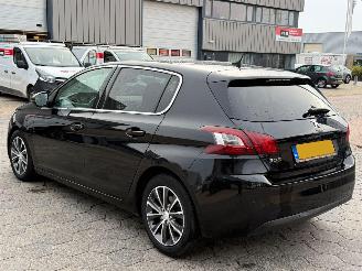 Peugeot 308 SW 1.2 PureTech Allure picture 6
