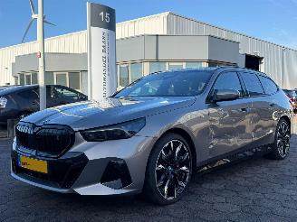 krockskadad bil auto BMW i5 M Touring eDrive40 84 kWh 2024/6