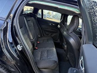 Volvo V-60 2.0 B3 Essential Edition picture 15