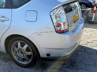 Toyota Prius 1.5 VVT-i picture 12