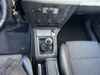 Opel Vectra GTS 1.8-16V Temptation Excellence picture 19