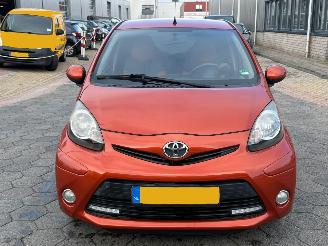 Toyota Aygo 1.0 VVT-i Dynamic Orange picture 2