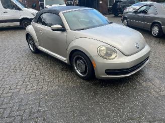 krockskadad bil auto Volkswagen Beetle 2.5 AUTOMAAT.  usa import 2013/11