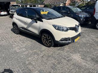 uszkodzony samochody osobowe Renault Captur 0.9 TCE DYNAMIQQUE. 2016/4