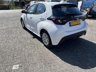 Toyota Yaris 1.5 HYBRID ACTIVE AUTOMAAT. picture 4
