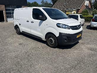 skadebil bedrijf Opel Vivaro 1.5 CDTI L2H1 EDITION. 2020/6