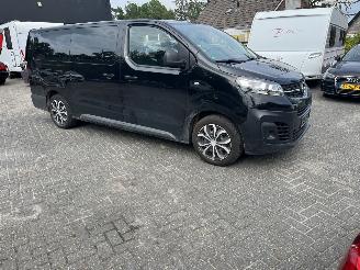 skadebil auto Opel Vivaro vivaro Zafira 2.0 CDTI L3 H1 9 persoons 2022/11
