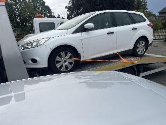 Avarii autoturisme Ford Focus Wagon 1.0 EcoBoost Titanium 2014/1