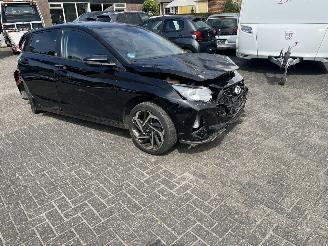 Vaurioauto  passenger cars Hyundai I-20 1.0 EDITION PLUS voltreffer !! 2021/7