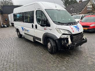 Fiat Ducato 2.3 MAXI PKW 9 PERSOONS  PLUS INVALIDE LIFT. picture 2