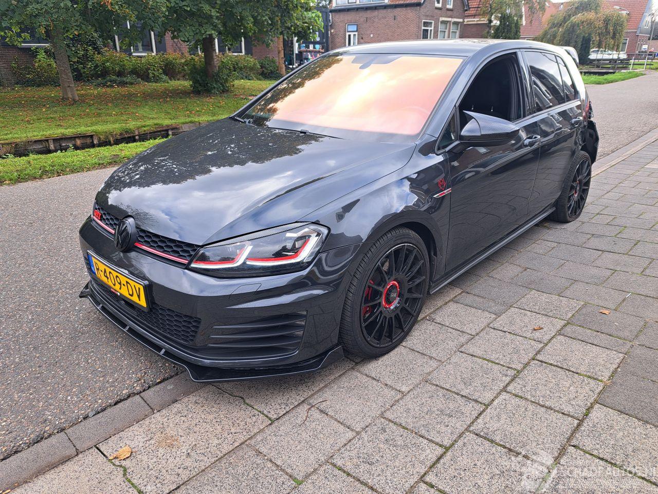 Volkswagen Golf 2.0TSI GTI