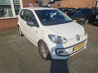 Volkswagen Up! 1.0 high up picture 2