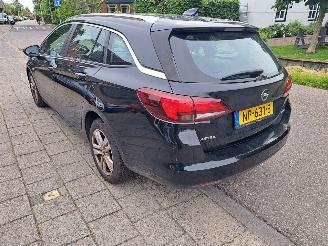 Opel Astra 1.0i SPORTS TOURER picture 4