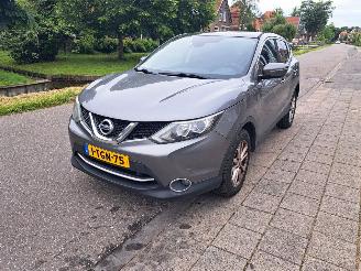 Voiture accidenté Nissan Qashqai 1.2i motor niet goed 2014/1