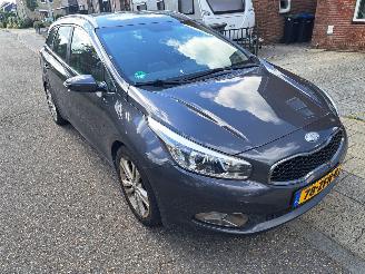 Kia Cee d 1.6 GDI plus pack picture 2