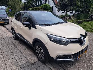 Renault Captur 0.9 tce dynemique picture 2