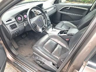 Volvo V-70 1.6i T4 limited edition picture 5