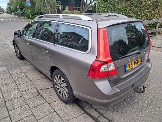 Volvo V-70 1.6i T4 limited edition picture 4