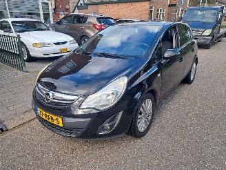 Coche accidentado Opel Corsa 1.4 16v edition 2011/5