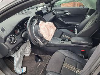 Mercedes Cla-klasse 180 amg edition automaat picture 3