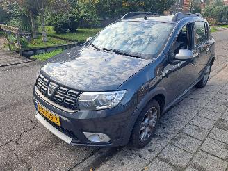 skadebil auto Dacia Sandero 0.9 tce Bi-Fuel Stepway 2018/1