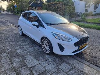 krockskadad bil auto Ford Fiesta 1.1i sport 2018/12